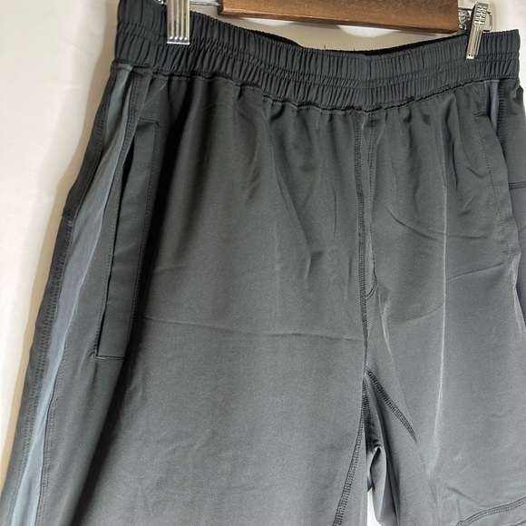 Fennec Golf Short - Picture 2 of 6